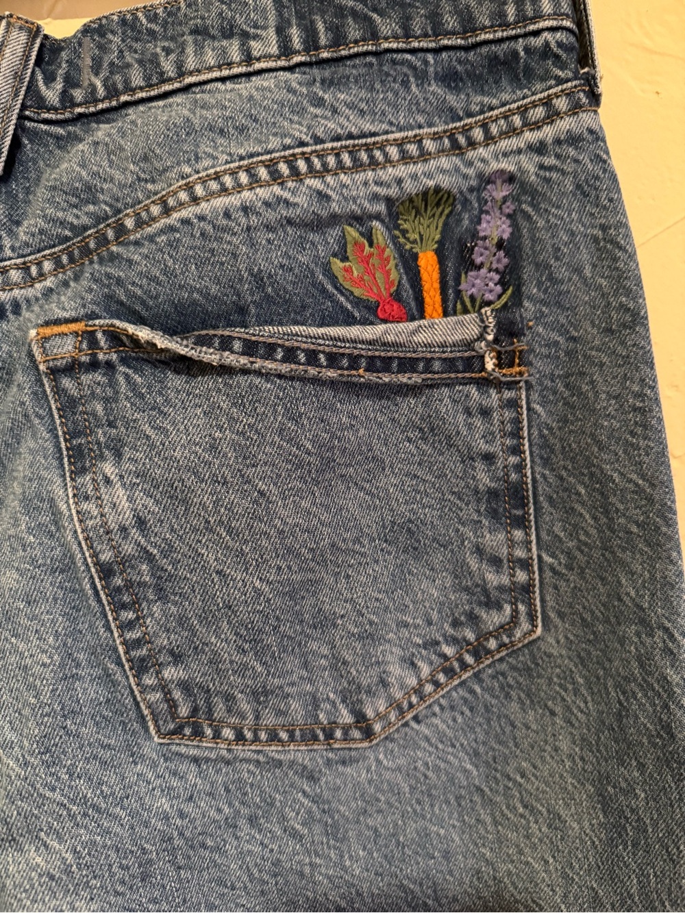 Women’s Abercrombie Embroidered Blue Denim Jeans with Garden Detail